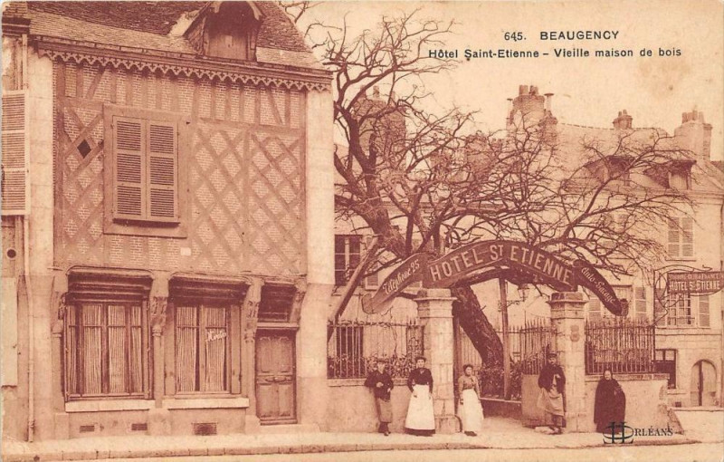 Carte postale ancienne Beaugency Hotel Saint Etienne à Beaugency