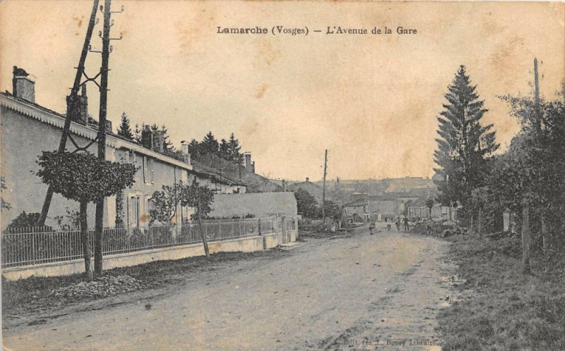 Carte postale ancienne Lamarche L'Avenue De La Gare (cliché rare à Lamarche
