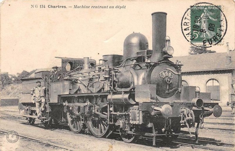 Carte postale ancienne Chartres Machine Rentrant Au Depot (Train En Tres Gros Plan) cliché rare! à Chartres
