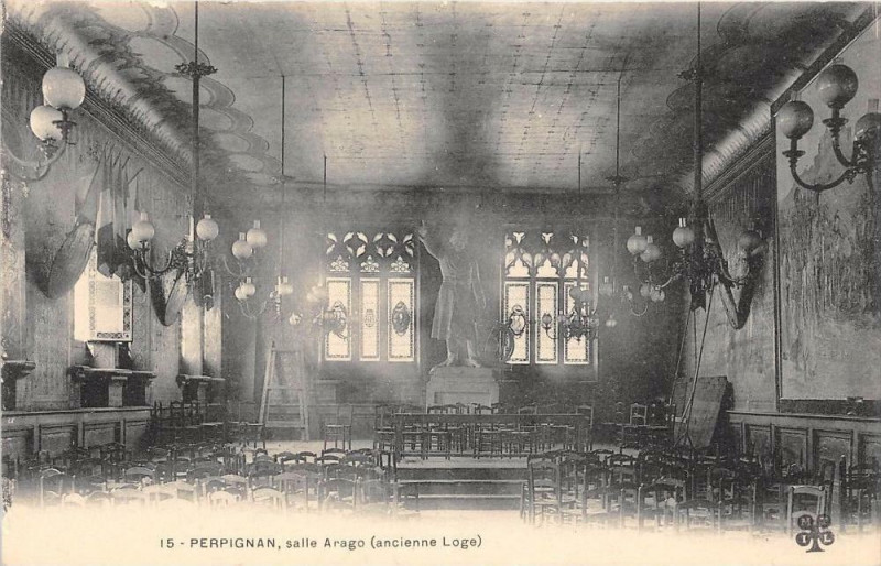 Carte postale ancienne Perpignan Salle Arago Ancienne Loge à Perpignan