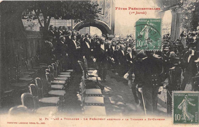 Carte postale ancienne Mr Poincare A Toulouse Fetes Presidentielles Le President A La Tribune A à Toulouse