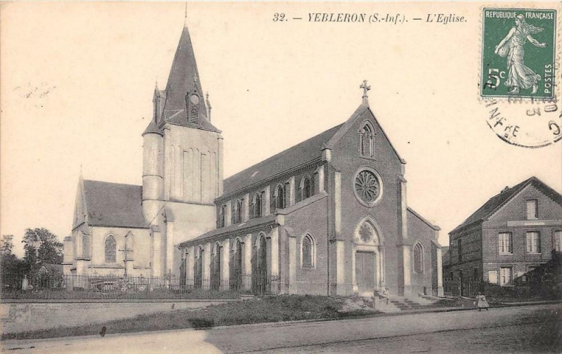 Carte postale ancienne Yebleron L'Eglise à Yébleron