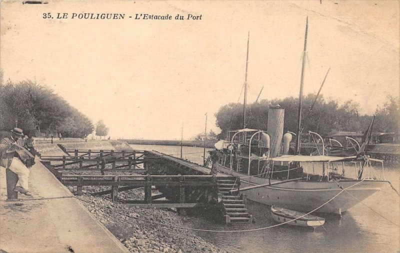 Carte postale ancienne Le Pouliguen L'Estacade Du Port au Pouliguen