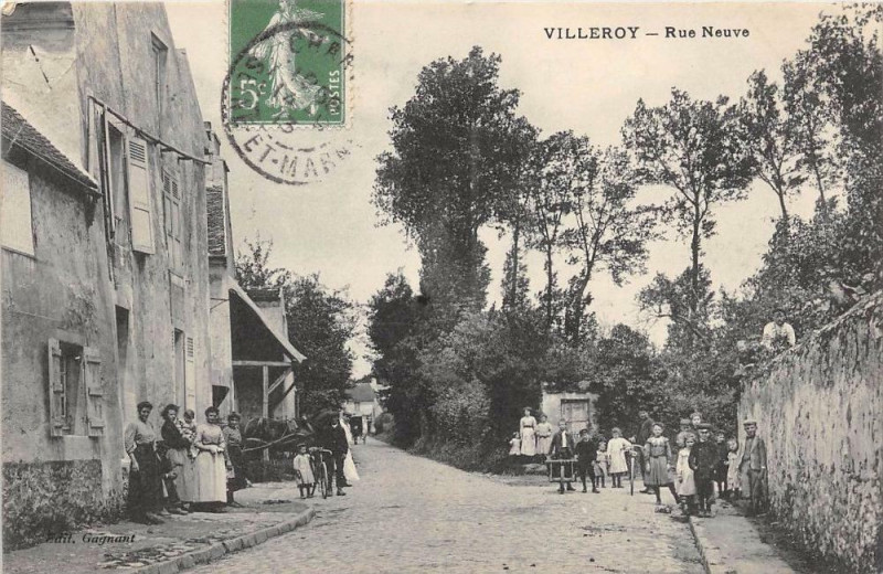 Carte postale ancienne Villeroy Rue Neuve à Villeroy