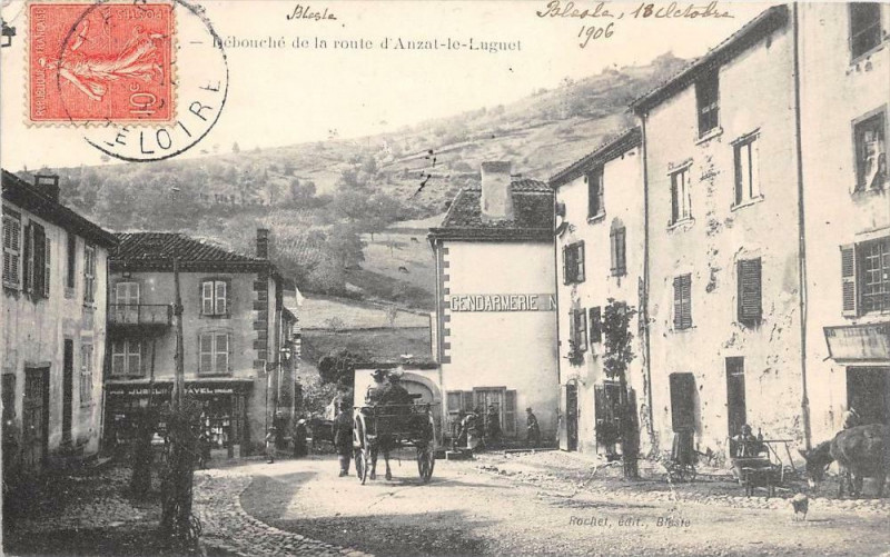 Carte postale ancienne Debouche De La Route D´ANZAT Le Luguet