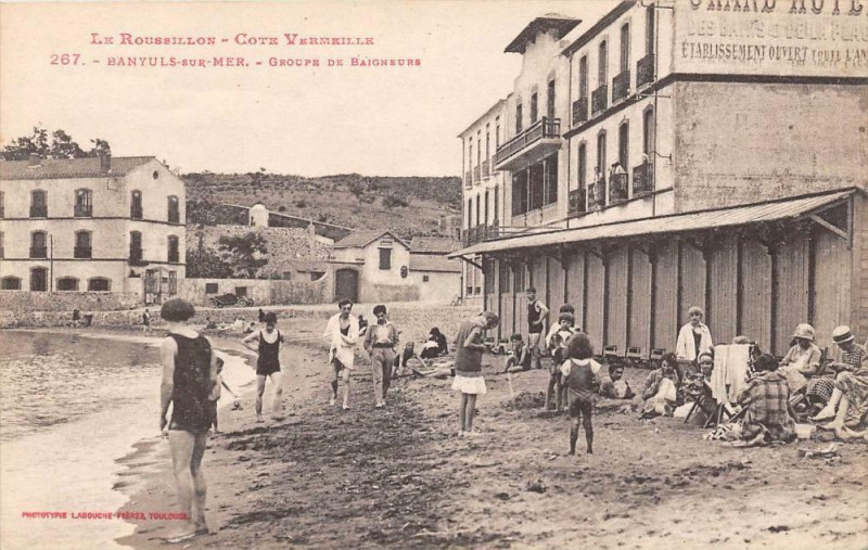Carte postale ancienne Banyuls Sur Mer Groupe De Baigneurs (cliché rare à Banyuls-sur-Mer