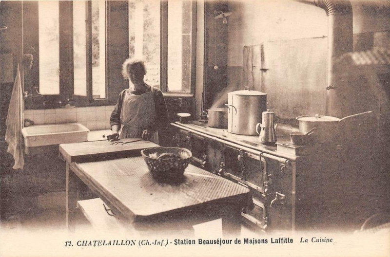 Carte postale ancienne Chatelaillon Station Beausejour De Maisons Laffitte La Cuisine