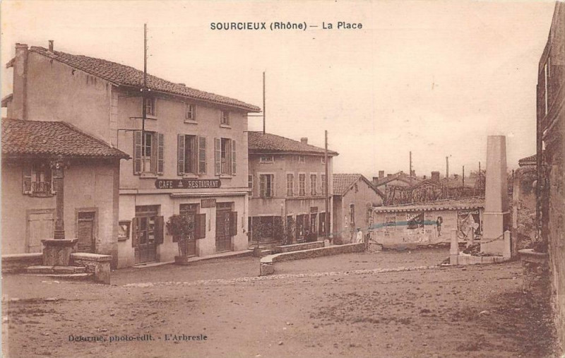 Carte postale ancienne Sourcieux La Place (cliché pas courant