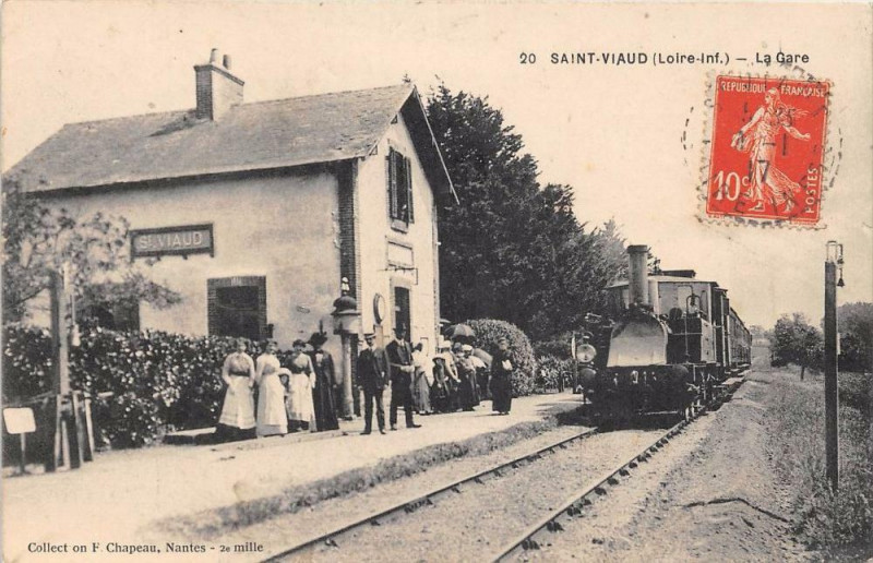 Carte postale ancienne Saint Viaud La Gare (Train En Gare Beau Plan à Saint-Viaud