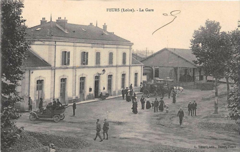 Carte postale ancienne Feurs La Gare à Feurs