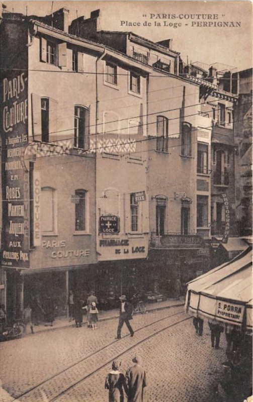 Carte postale ancienne Perpignan Magasin De Couture Paris Couture A La Place De La Loge à Perpignan