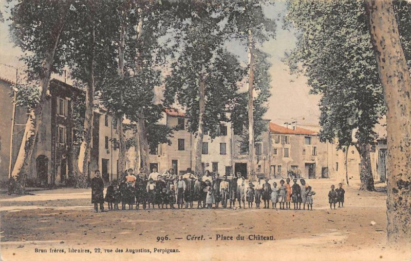 Carte postale ancienne Ceret Place Du Chateau (cliché rare à Céret