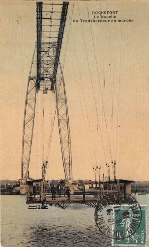Carte postale ancienne Rochefort La Nacelle Du Transbordeur En Marche (cpa toilée émaillée clich à Rochefort