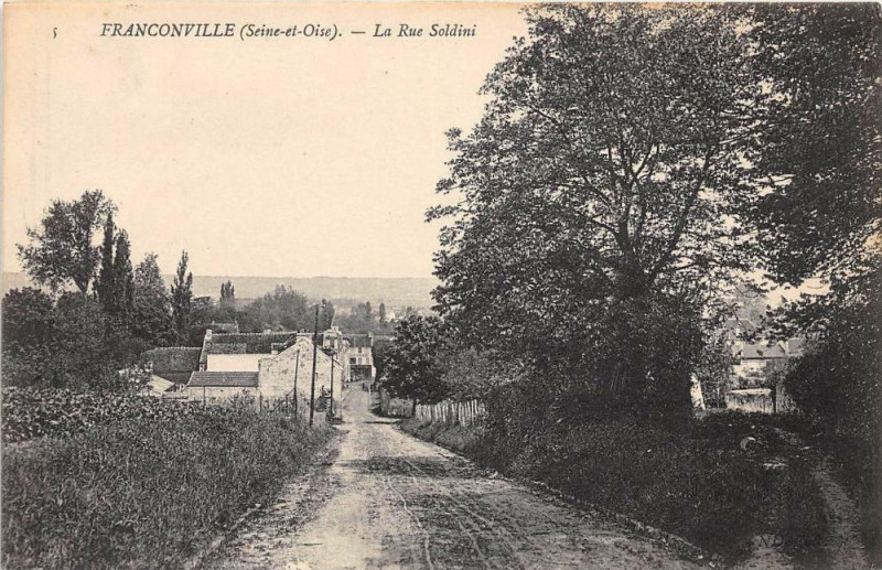 Carte postale ancienne Franconville La Rue Soldini à Franconville