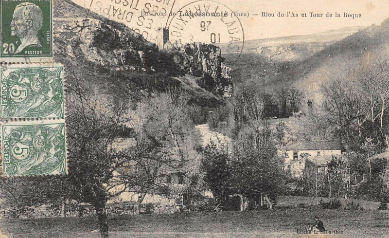Carte postale ancienne Environs De Labessonnie Rieu De L'As Et Tour De La Roque