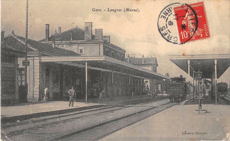 Carte postale ancienne Langres Marne La Gare à Langres