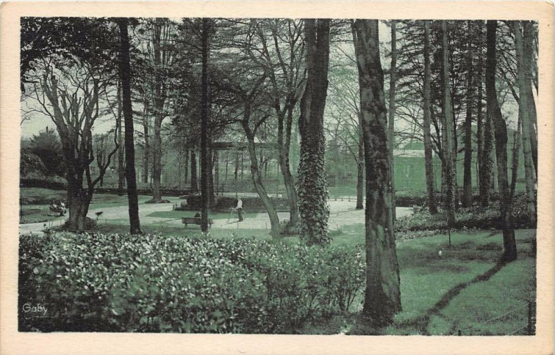 Carte postale ancienne Le Perreux Sur Marne La Jardin De La Mairie au Perreux-sur-Marne