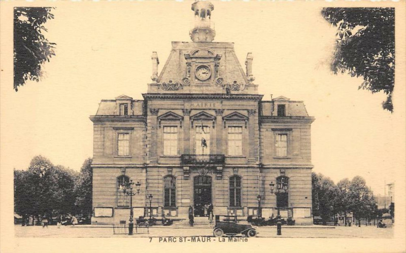 Carte postale ancienne Parc Saint Maur La Mairie