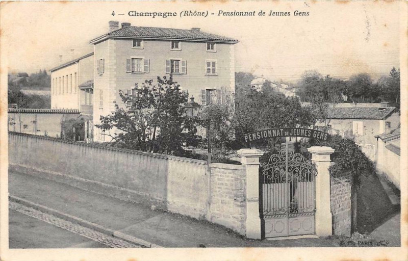 Carte postale ancienne Chmapgne Pensionnat De Jeunes Gens