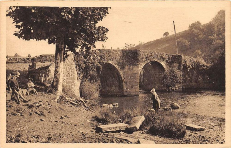 Carte postale ancienne Le Pays Basque Pont D'Amons