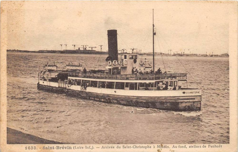 Carte postale ancienne Saint Brevin Arrivee Du Saint-Christophe A Mindin