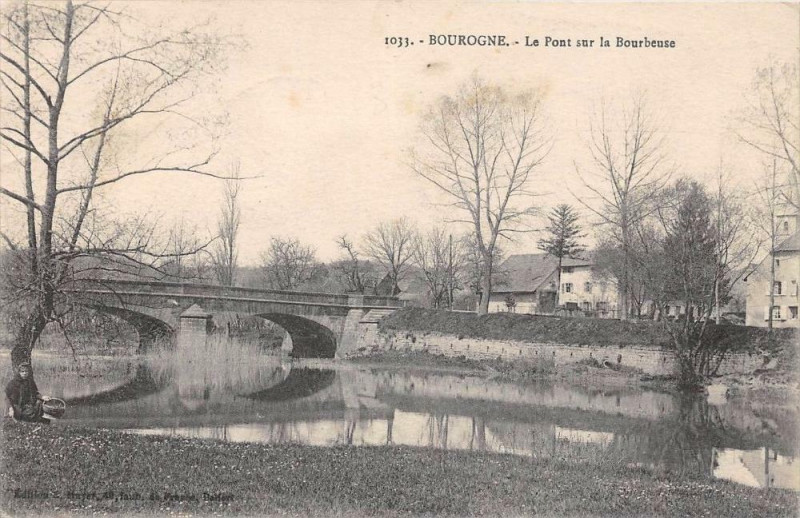 Carte postale ancienne Bourogne Le Pont Sur La Bourbeuse à Bourogne