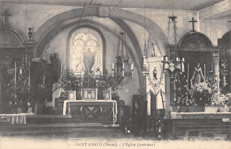 Carte postale ancienne Saint Amand L'Eglise Interieur