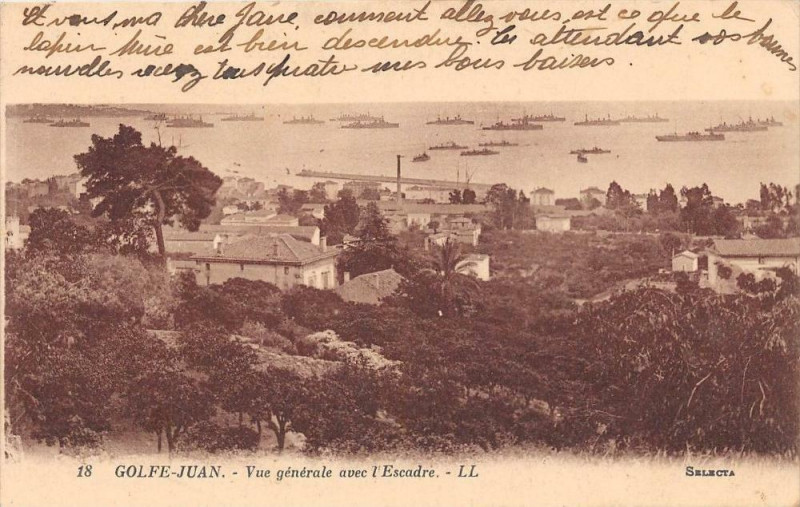Carte postale ancienne Golfe Juan Vue Generale Avec L'Escadre