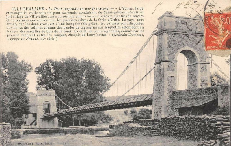 Carte postale ancienne Villevallier Pont Suspendu à Villevallier