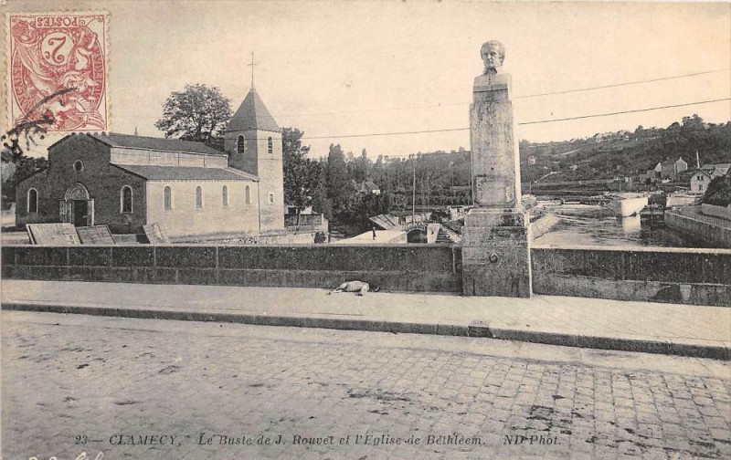 Carte postale ancienne Clamecy Le Buste De J.rouvel Eglise à Clamecy