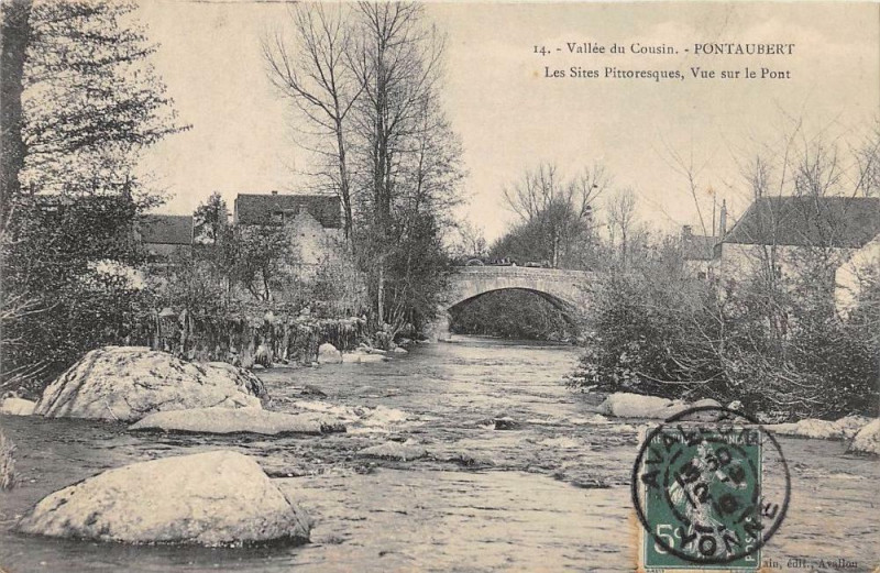 Carte postale ancienne Pontaubert Vue Sur Le Pont à Pontaubert