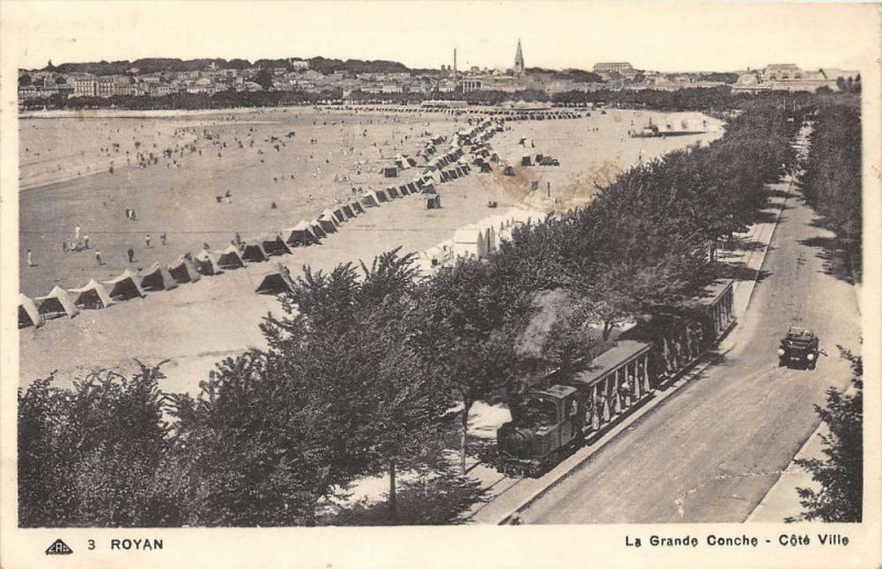 Carte postale ancienne Royan La Grande Conche Cote Ville (Train à Royan