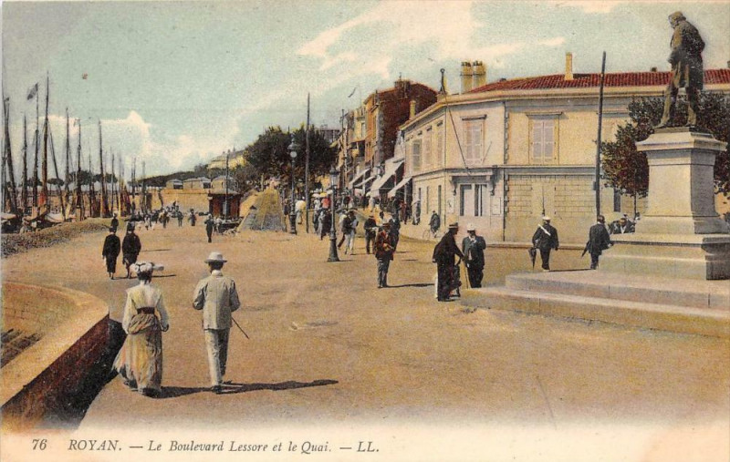 Carte postale ancienne Royan Le Boulevard Lessare Et Le Quai à Royan