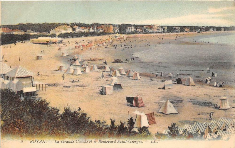 Carte postale ancienne Royan La Grande Conche Et Bd Saint Georges à Royan