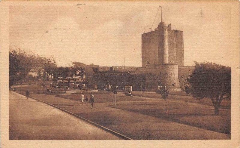Carte postale ancienne Fouras Les Jardins De La Citadelle à Fouras