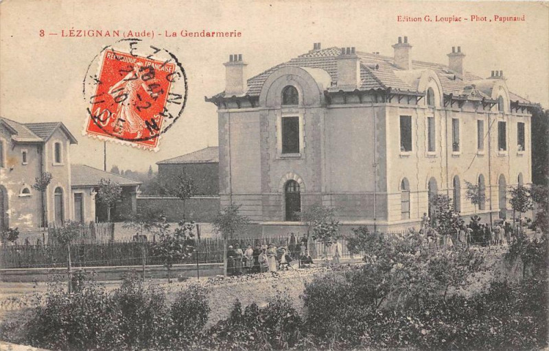Carte postale ancienne Lezignan La Gendarmerie