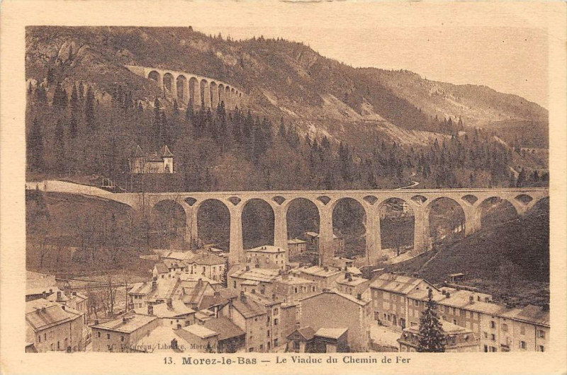 Carte postale ancienne Morez Le Bas Le Viaduc Du Chemin De Fer à Chemin
