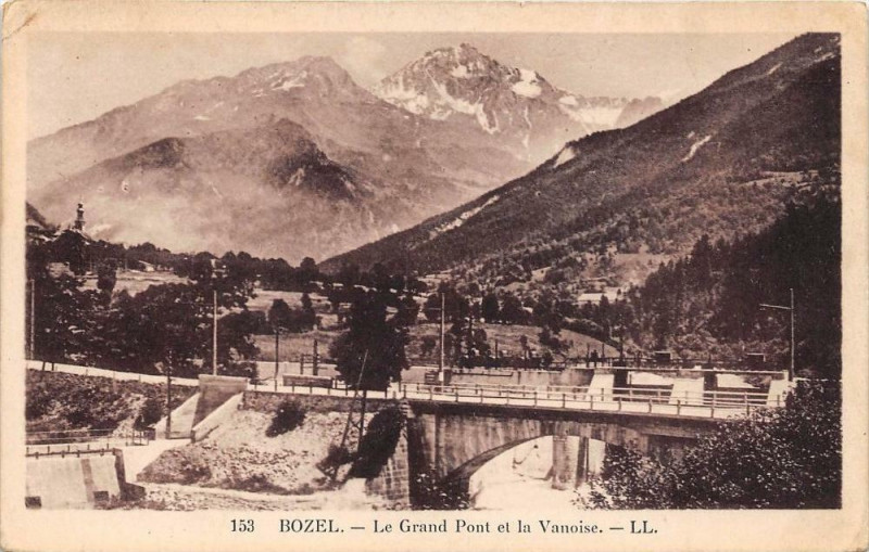 Carte postale ancienne Bozel Le Grand Pont à Bozel