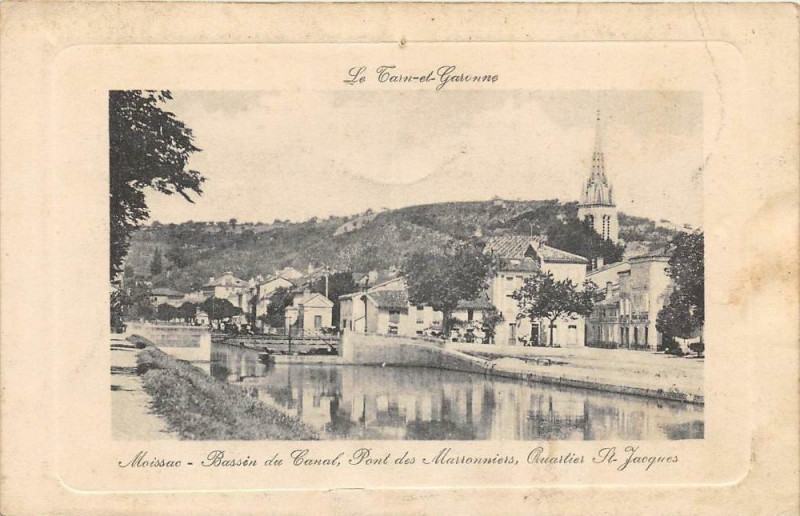 Carte postale ancienne Moissac Bassin Du Canal Pont Des Marronniers Quartier St Jacques à Moissac