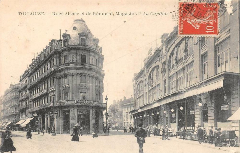 Carte postale ancienne Toulouse Rue Alsace Remusat Magasin Au Capitole à Toulouse