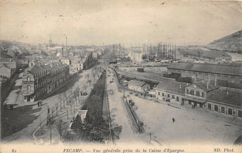 Carte postale ancienne Fecamp Vue Generale Prise De La Caisse D'Epargne à Fécamp