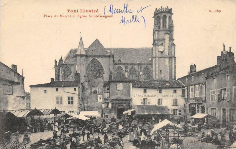 Carte postale ancienne Toul Place Du Marche à Toul