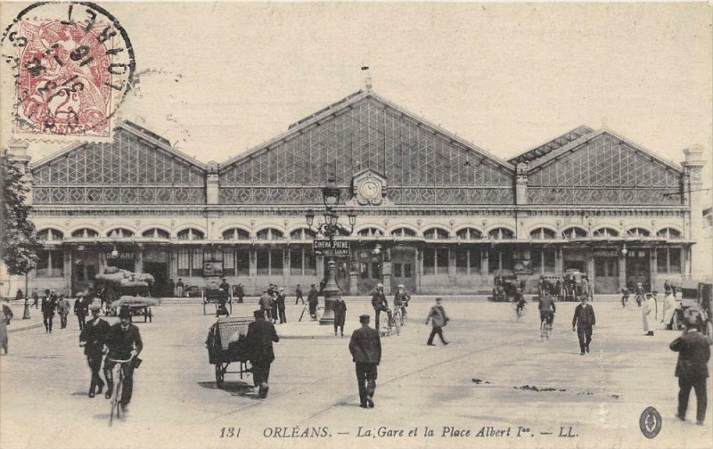 Carte postale ancienne Orleans La Gare Et Place Albert 1ER à Orléans