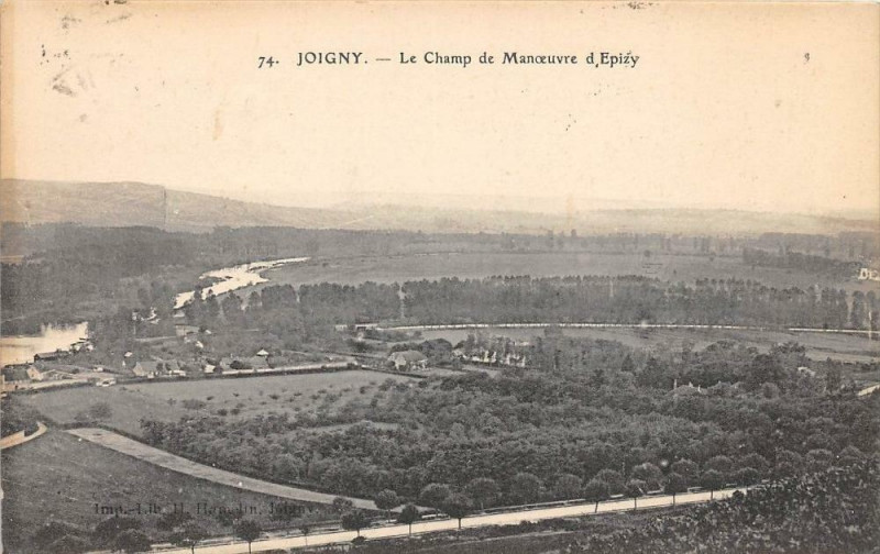 Carte postale ancienne Joigny Le Champ De Manoeuvres D'Epizy à Joigny