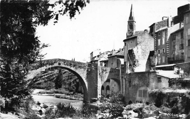 Carte postale ancienne Camares Le Vieux Pont à Camarès