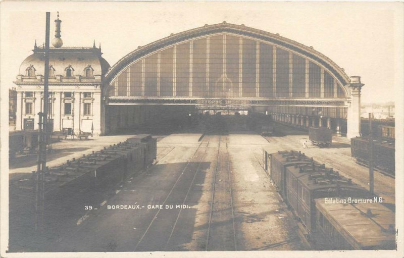 Carte postale ancienne Bordeaux La Gare Du Nord à Bordeaux
