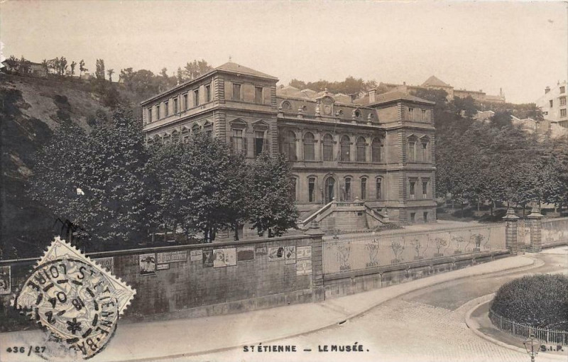 Carte postale ancienne Saint Etienne Le Musee (cpa glacée) dos non divisé)