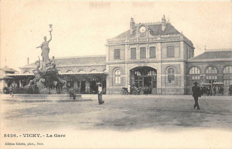 Carte postale ancienne Vichy La Gare (dos non divisé) à Vichy