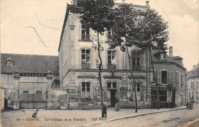 Carte postale ancienne Cosne Le College Et Le Theatre
