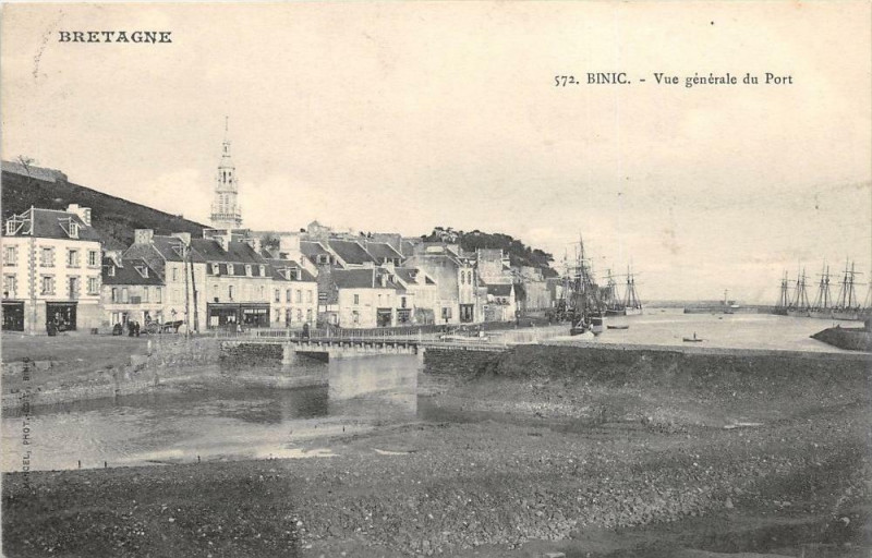 Carte postale ancienne Binic Vue Generale Du Port